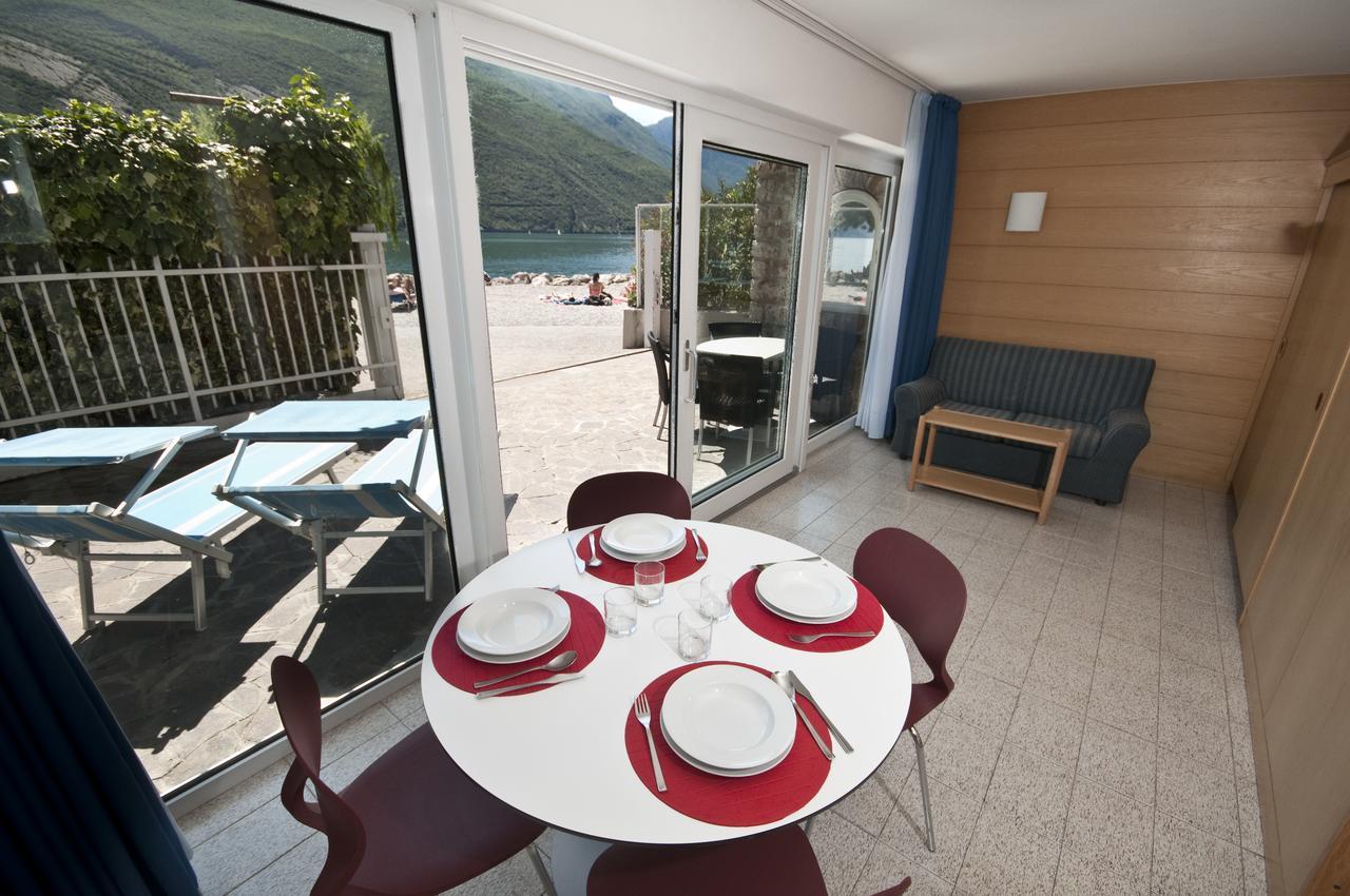 Casa Toblini Al Lago On The Beach Torbole Sul Garda Exterior foto