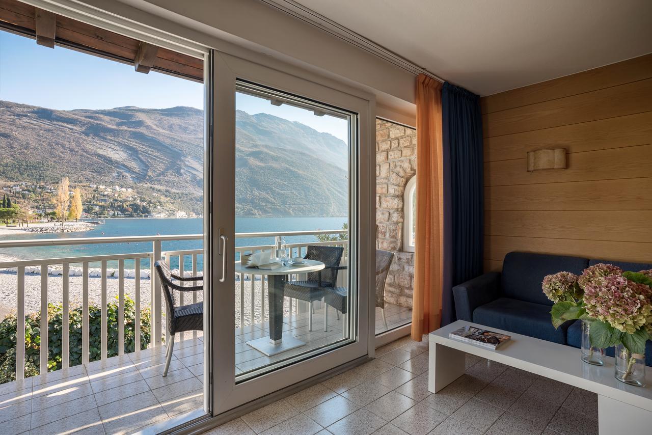 Casa Toblini Al Lago On The Beach Torbole Sul Garda Exterior foto